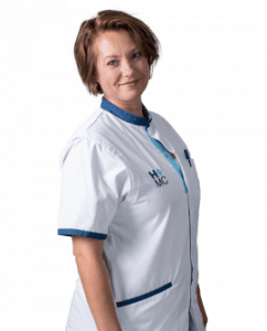 Senior KNF laborant D.M. van Egmond HMC