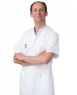 Physician assistant R. van Zijl HMC