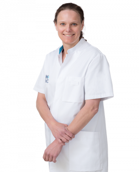 Radiotherapeut-oncoloog dr. N.C.M.G. van der Voort van Zyp HMC