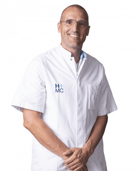 Anesthesioloog-pijnspecialist C.F. den Hartog HMC