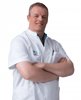 Internist-intensivist R. Peters HMC