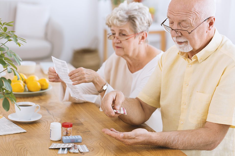 Ouderen met medicijnen