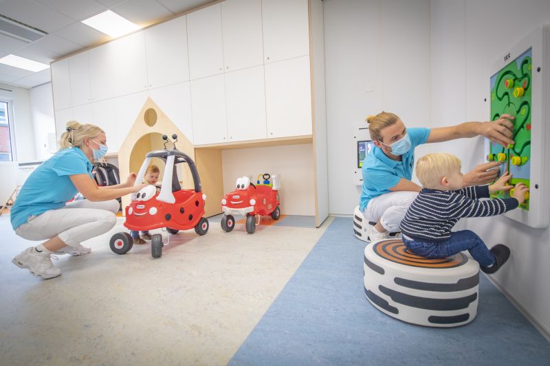 foto van kinderen in de speelkamer
