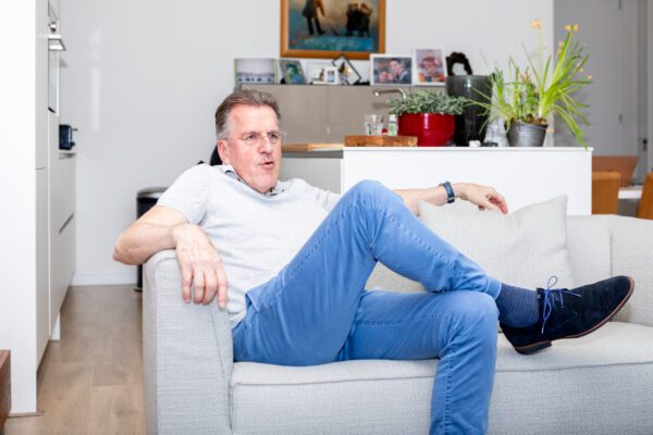 Toon heeft Parkinson en wordt behandeld in HMC: 'Je verzint het niet maar golfen gaat beter dan ooit'