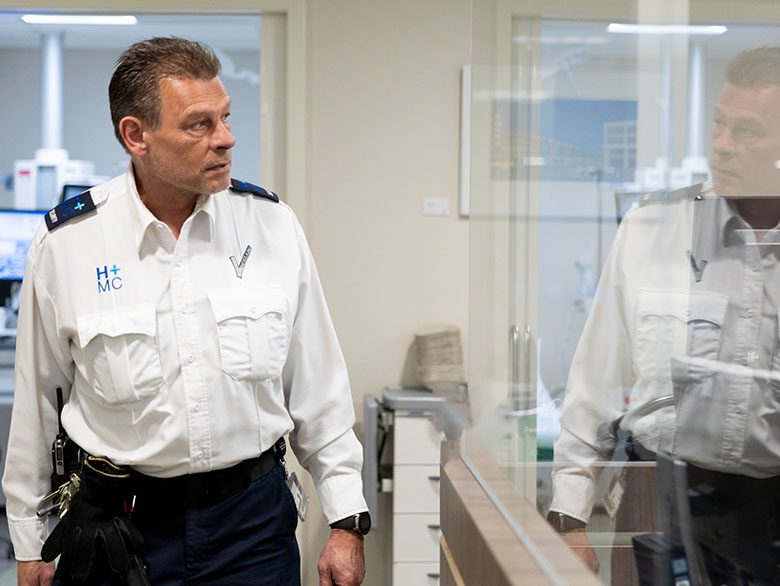 Rick, medewerker beveiliging op SEH